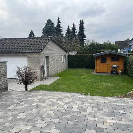 Dein 4-Zimmer Zuhause In Huerth Bei Koeln Exterior photo