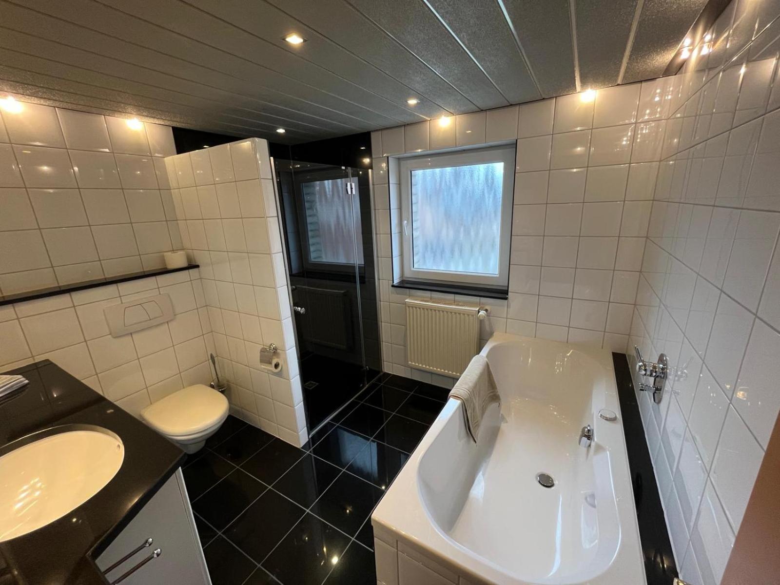 Villa Dein 4-zimmer Zuhause In Bei Koeln